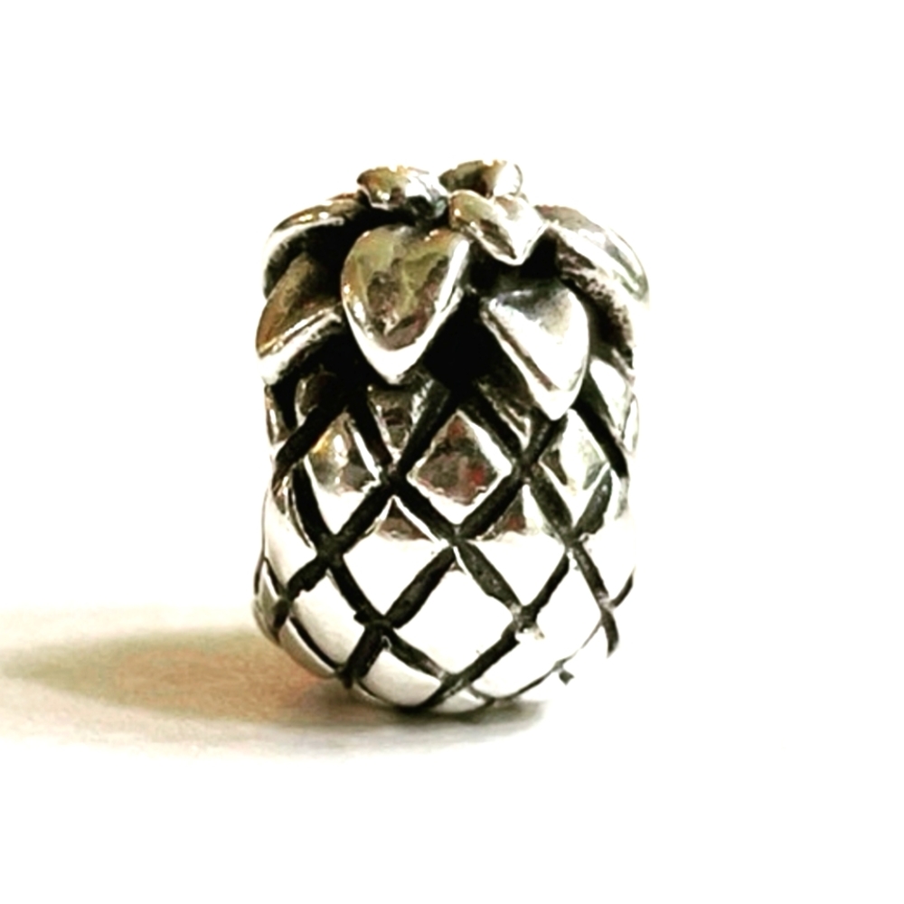PAIR of Pandora charms RETIRED " pineapple " #790363 like new FIRM PRICE